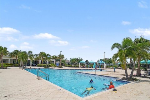 House in Parrish, Florida 4 bedrooms, 147.71 sq.m. № 2203583 - photo 22
