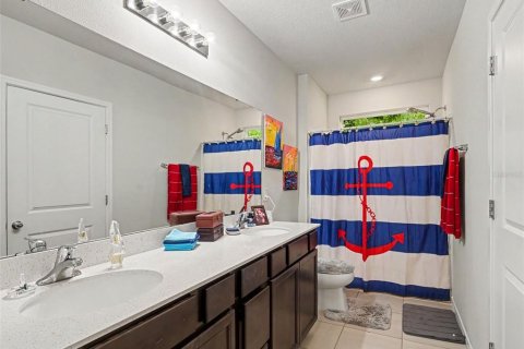 House in Parrish, Florida 4 bedrooms, 147.71 sq.m. № 2203583 - photo 10