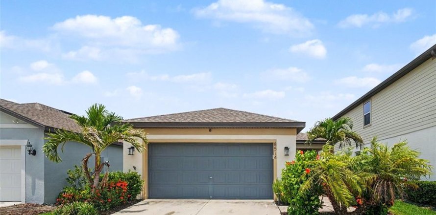 House in Parrish, Florida 4 bedrooms, 147.71 sq.m. № 2203583