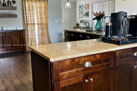 Купить виллу или дом в Катлер-Бей, Флорида 5 спален, 176.14м2, № 2065229 - фото 21