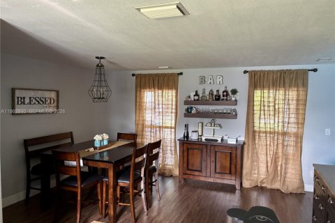 Купить виллу или дом в Катлер-Бей, Флорида 5 спален, 176.14м2, № 2065229 - фото 25