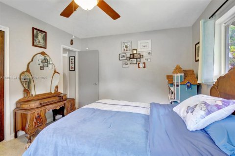 House in Plantation, Florida 3 bedrooms, 177.26 sq.m. № 1781542 - photo 27