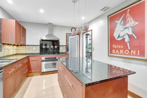 House in Plantation, Florida 3 bedrooms, 177.26 sq.m. № 1781542 - photo 18