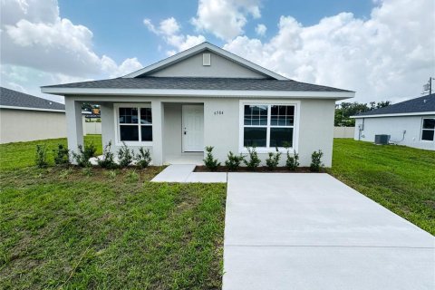 Casa en alquiler en Belleview, Florida, 3 dormitorios, 109.72 m2 № 1810099 - foto 1