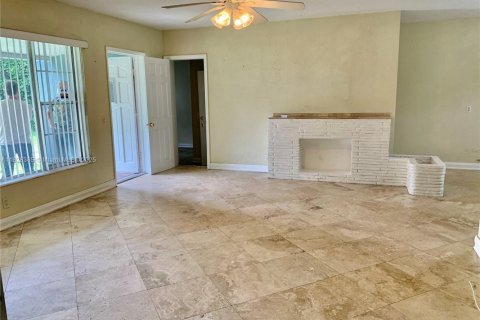 House in Davie, Florida 3 bedrooms, 151.99 sq.m. № 1804523 - photo 5