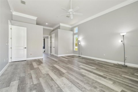 House in Wesley Chapel, Florida 3 bedrooms, 332.4 sq.m. № 2220503 - photo 24