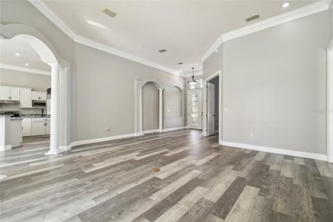 House in Wesley Chapel, Florida 3 bedrooms, 332.4 sq.m. № 2220503 - photo 5