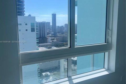 Condo in Miami, Florida  № 1997649 - photo 8