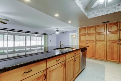 Villa ou maison à vendre à Largo, Floride: 4 chambres, 213.12 m2 № 1852960 - photo 15