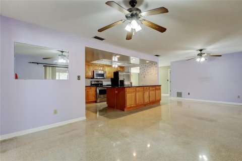 Villa ou maison à vendre à Largo, Floride: 4 chambres, 213.12 m2 № 1852960 - photo 25