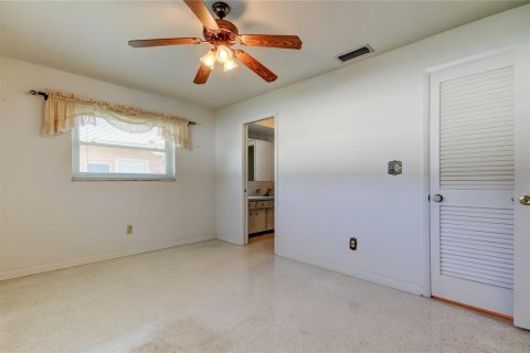 Villa ou maison à vendre à Largo, Floride: 4 chambres, 213.12 m2 № 1852960 - photo 28