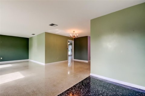 Villa ou maison à vendre à Largo, Floride: 4 chambres, 213.12 m2 № 1852960 - photo 5