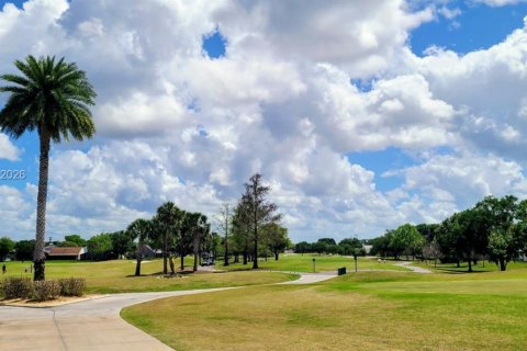 Condo in Orlando, Florida, 2 bedrooms  № 2059580 - photo 9