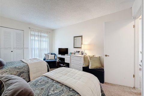 Condo in Orlando, Florida, 2 bedrooms  № 2059580 - photo 30