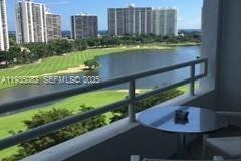 Condominio en venta en Aventura, Florida, 2 dormitorios, 103.31 m2 № 2077196 - foto 20