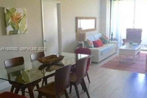 Condominio en venta en Aventura, Florida, 2 dormitorios, 103.31 m2 № 2077196 - foto 9