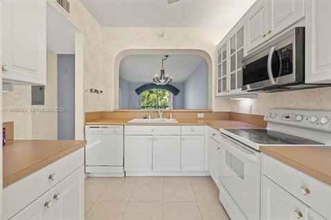 Copropriété à vendre à Tamarac, Floride: 2 chambres, 118.45 m2 № 2002903 - photo 5