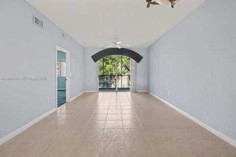 Copropriété à vendre à Tamarac, Floride: 2 chambres, 118.45 m2 № 2002903 - photo 7