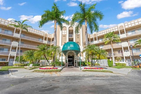 Copropriété à vendre à Tamarac, Floride: 2 chambres, 118.45 m2 № 2002903 - photo 2