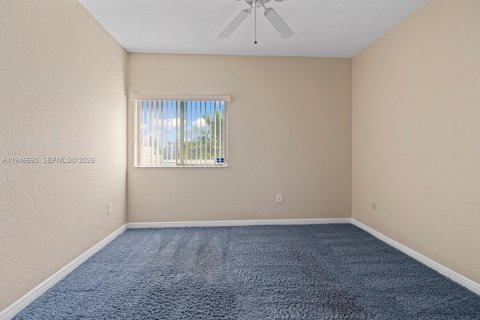 Copropriété à vendre à Tamarac, Floride: 2 chambres, 118.45 m2 № 2002903 - photo 9