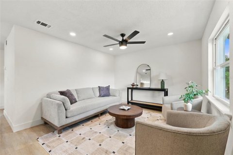 Casa en venta en Orlando, Florida, 3 dormitorios, 102.19 m2 № 2383366 - foto 9