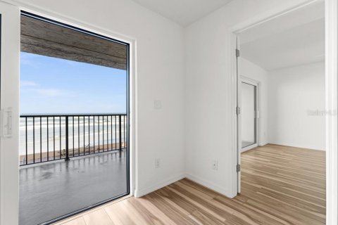 Condominio en venta en Daytona Beach, Florida, 2 dormitorios, 118.91 m2 № 1723880 - foto 3