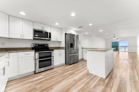 Condominio en venta en Daytona Beach, Florida, 2 dormitorios, 118.91 m2 № 1723880 - foto 4