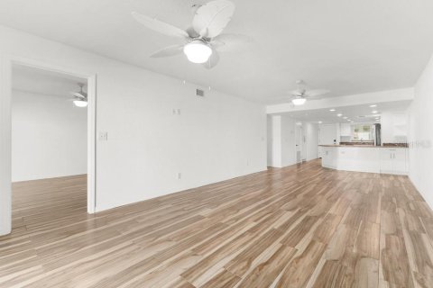 Condominio en venta en Daytona Beach, Florida, 2 dormitorios, 118.91 m2 № 1723880 - foto 15