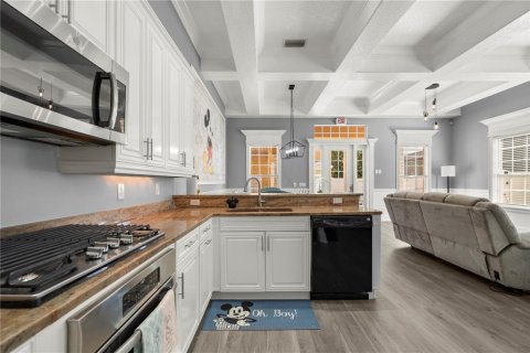 Villa ou maison à vendre à Kissimmee, Floride: 5 chambres, 282.24 m2 № 2425476 - photo 12