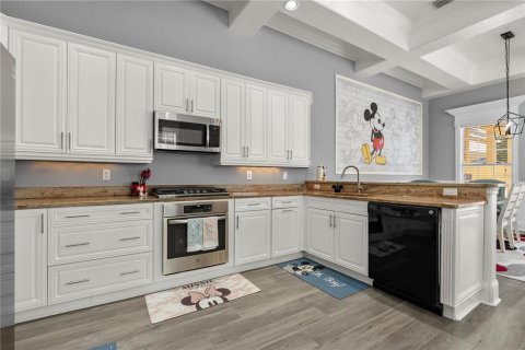 Villa ou maison à vendre à Kissimmee, Floride: 5 chambres, 282.24 m2 № 2425476 - photo 13