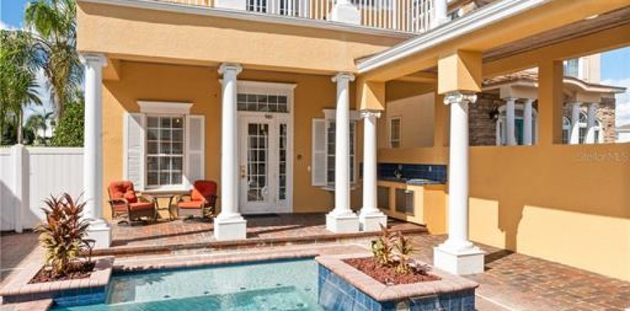Villa ou maison à Kissimmee, Floride 5 chambres, 282.24 m2 № 2425476