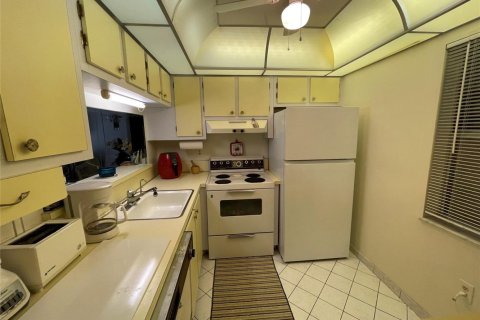 Condo in Tamarac, Florida, 1 bedroom № 2240338 - photo 4