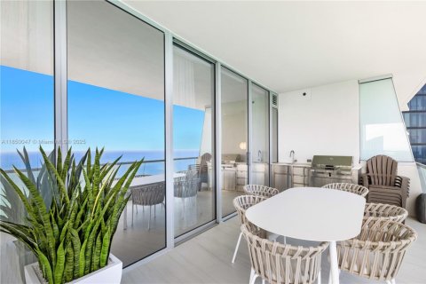 Condo in Sunny Isles Beach, Florida, 4 bedrooms  № 1871277 - photo 22