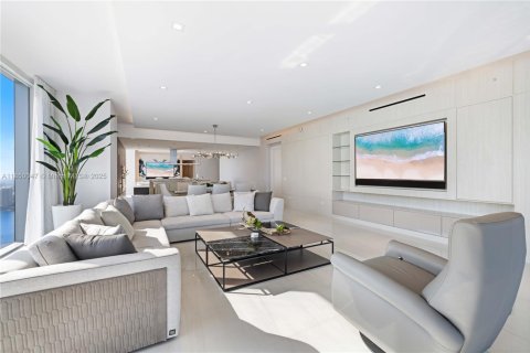 Condo in Sunny Isles Beach, Florida, 4 bedrooms  № 1871277 - photo 10