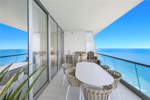 Condo in Sunny Isles Beach, Florida, 4 bedrooms  № 1871277 - photo 23