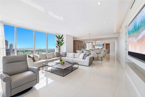 Condo in Sunny Isles Beach, Florida, 4 bedrooms  № 1871277 - photo 4