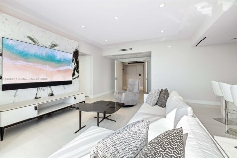 Condo in Sunny Isles Beach, Florida, 4 bedrooms  № 1871277 - photo 16