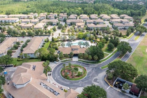Townhouse in Davenport, Florida 6 bedrooms, 278.24 sq.m. № 2315169 - photo 5