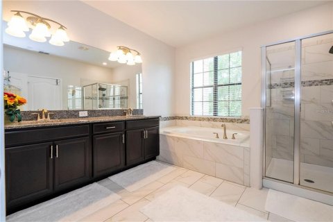 Townhouse in Davenport, Florida 6 bedrooms, 278.24 sq.m. № 2315169 - photo 14