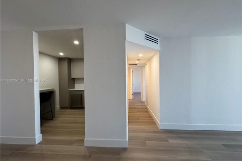 Condominio en venta en Aventura, Florida, 2 dormitorios, 102.56 m2 № 1999422 - foto 11