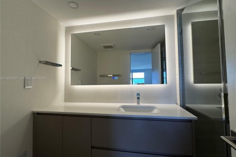 Condominio en venta en Aventura, Florida, 2 dormitorios, 102.56 m2 № 1999422 - foto 13