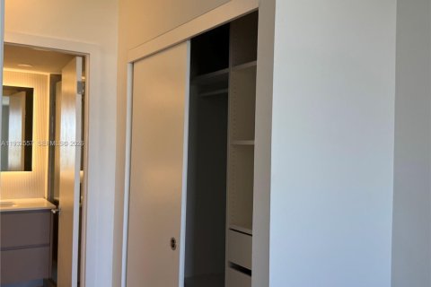 Condominio en venta en Aventura, Florida, 2 dormitorios, 102.56 m2 № 1999422 - foto 15