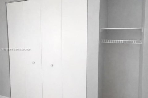 Villa ou maison à vendre à Hollywood, Floride: 3 chambres, 120.4 m2 № 1999242 - photo 10