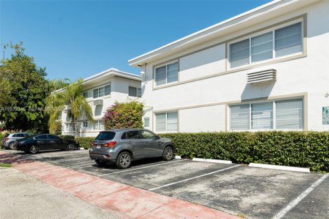 House in Miami Beach, Florida 2 bedrooms, 65.03 sq.m. № 1996559 - photo 24