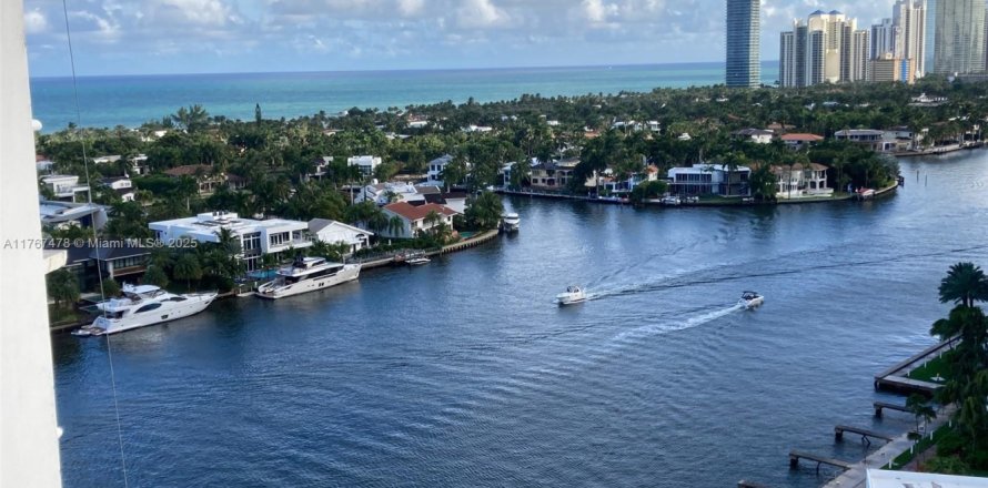 Condo in Aventura, Florida, 2 bedrooms  № 1693071