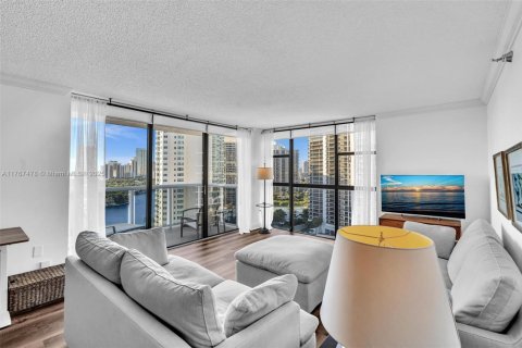 Condo in Aventura, Florida, 2 bedrooms  № 1693071 - photo 19
