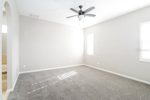 Villa ou maison à louer à Spring Hill, Floride: 3 chambres, 201.6 m2 № 2100419 - photo 12