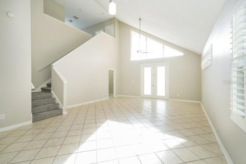 Villa ou maison à louer à Spring Hill, Floride: 3 chambres, 201.6 m2 № 2100419 - photo 4