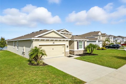 House in Wesley Chapel, Florida 4 bedrooms, 189.24 sq.m. № 1877263 - photo 2