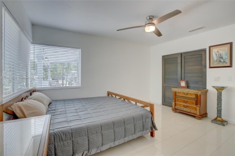 Villa ou maison à louer à Fort Lauderdale, Floride: 3 chambres, 139.73 m2 № 2089527 - photo 28